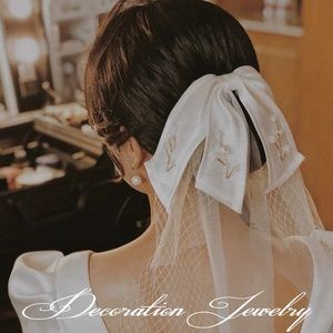 Hair accessory for wedding or photoshoot